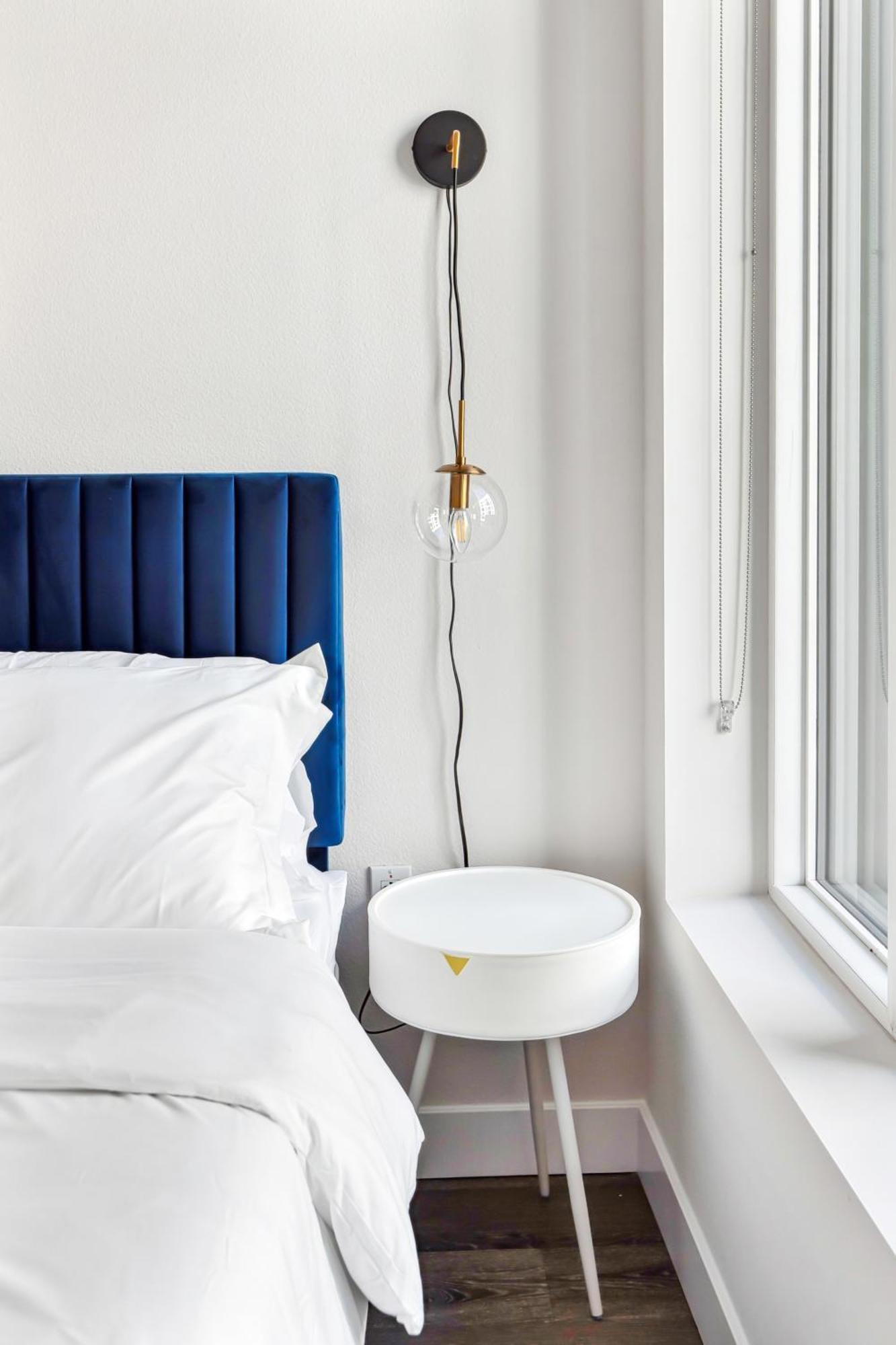 Lux High Rise 1Bdr With Free Parking & Pool, Gym